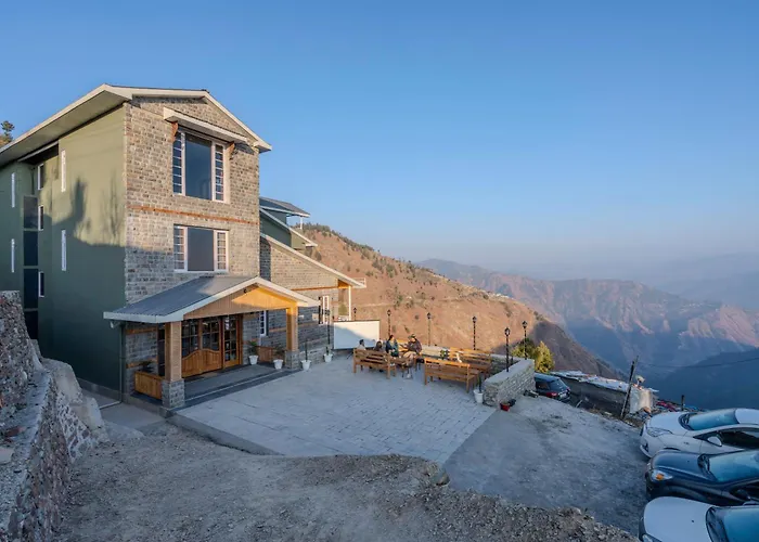 Saffronstays Alpine Blue - 4Br European Villa With Valley Views, Bonfire, Bbq & Forest Treks, Theog