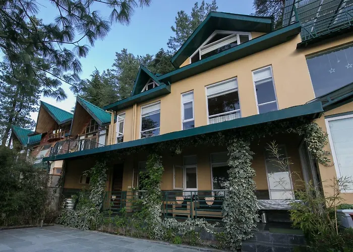 Stayvista At The Corner House - Pet Friendly